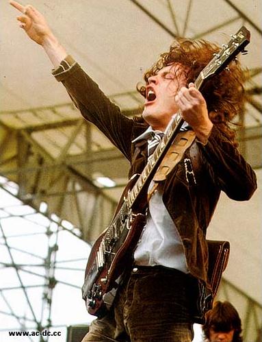 ACDC_Angus-Young.jpg